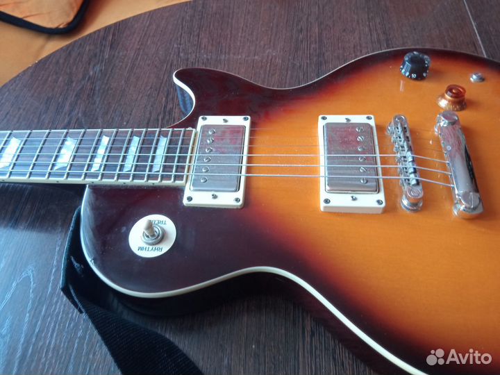 Электрогитара