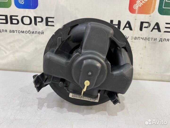 Мотор отопителя (печки) LADA Largus R90 K7M 2015