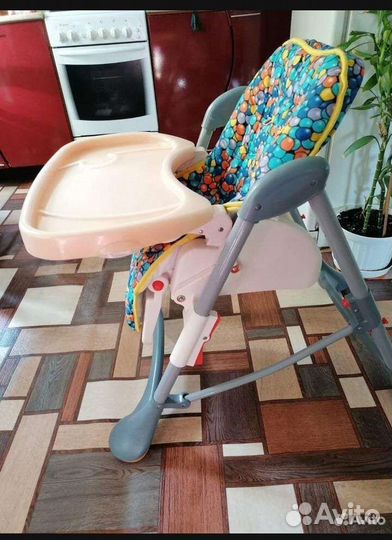Детский стульчик для кормления