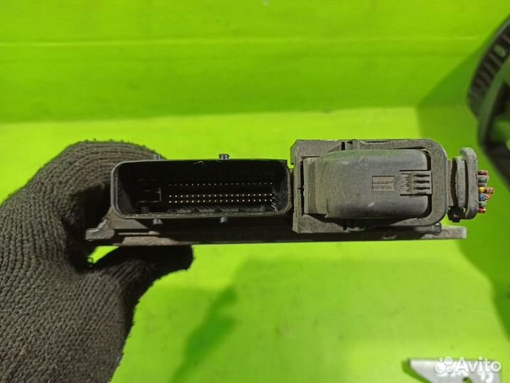 Блок управления двигателем Nissan Note E11 CR14