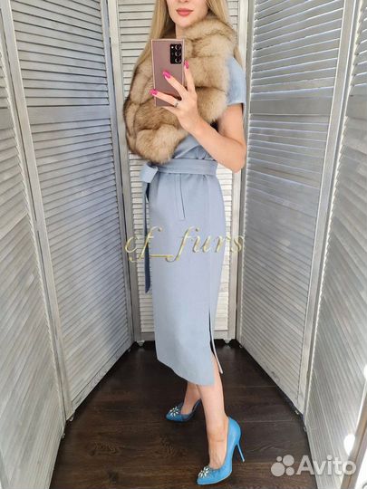 Жилет с натуральным мехом песца