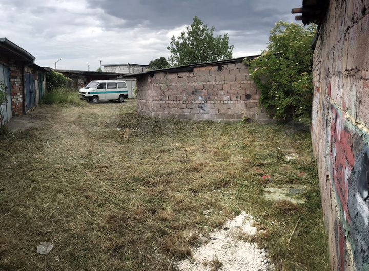 Гараж, > 30 м²