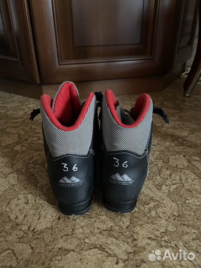 Ботинки лыжные детские 36 размер
