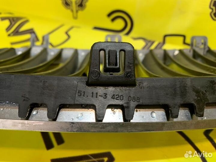 Решетка радиатора передняя правая Bmw X3 E83