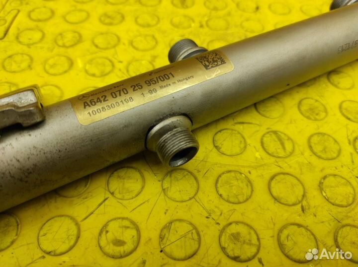 Рампа топливная Mercedes-Benz W212 OM642.850 3.0