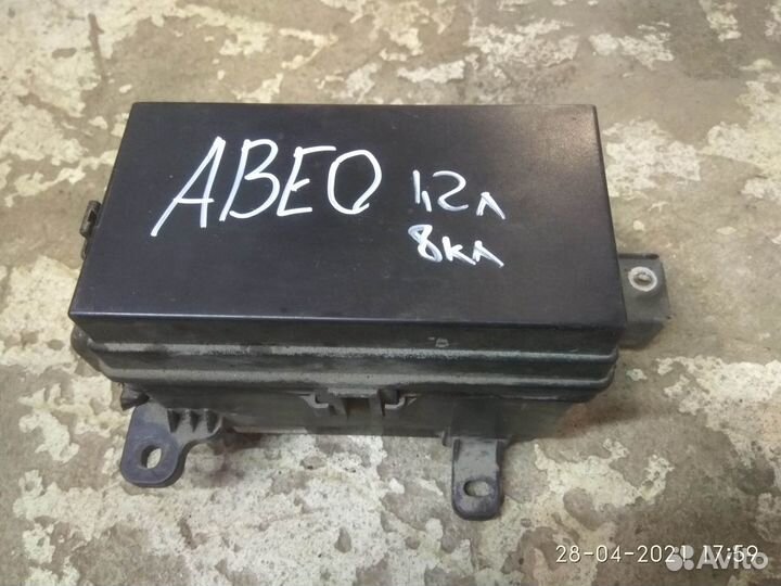 Моторный блок предохранителей Шевроле Авео 2008г