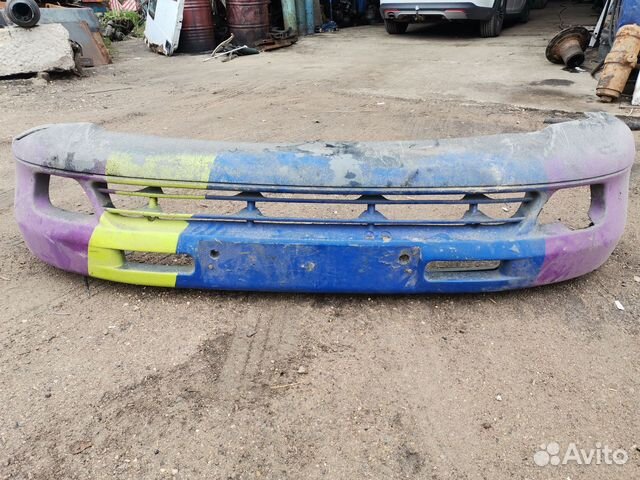 Бампер передний Mercedes Vito W638