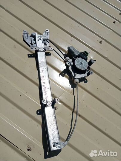 Стеклоподьемник задний левый infiniti g35 v36 VQ35