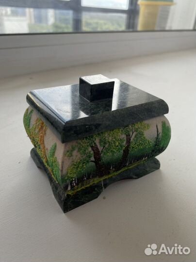 Малахитовая шкатулка