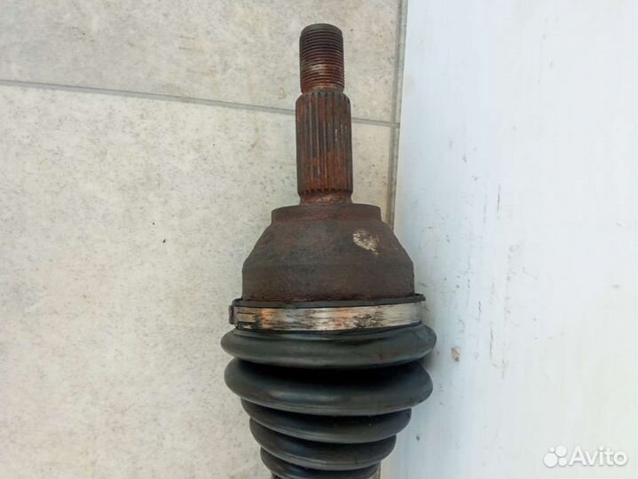 Полуось передняя правая (приводной вал, шрус) Ford