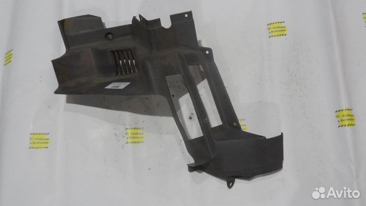 Кожух бортовой (накладка) renault 420.24 6Х2 S PRE