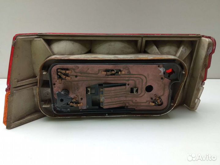 Фонарь задний правый Renault 25