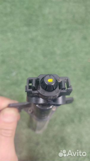 Форсунка омывателя фары правой Peugeot Expert 2010