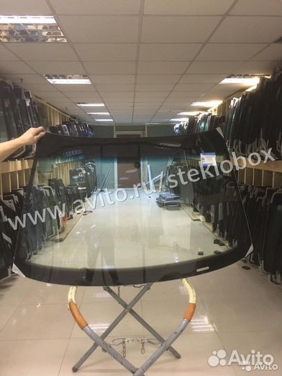 Лобовое стекло на Шкода Рапид