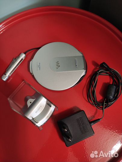 CD/MP3 плеер Sony Walkman D-NE10
