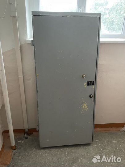 Металлическая дверь бу
