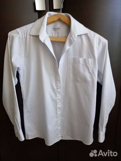 Рубашка на мальчика белая