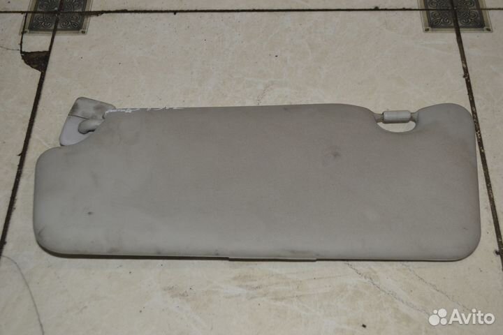 Козырек солнцезащитный левый Nissan Almera G15