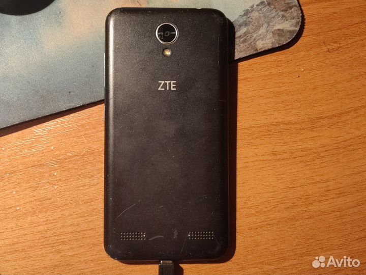 ZTE Blade A520, 2/16 ГБ