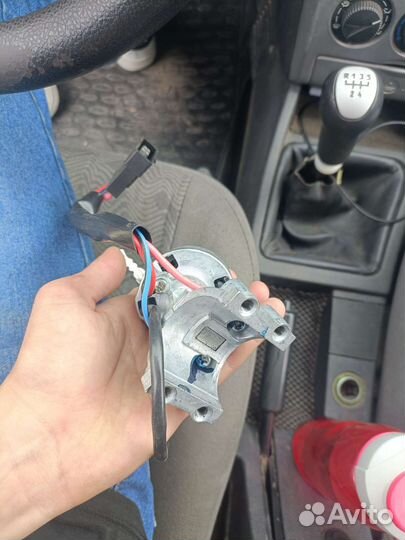 Замок зажигания priora