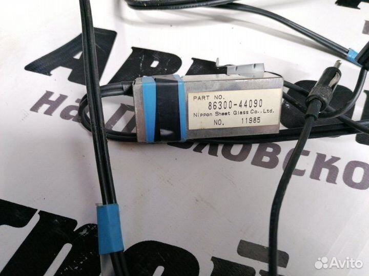 Антенна Toyota Ipsum ACM26 2AZ-FE 2001.08