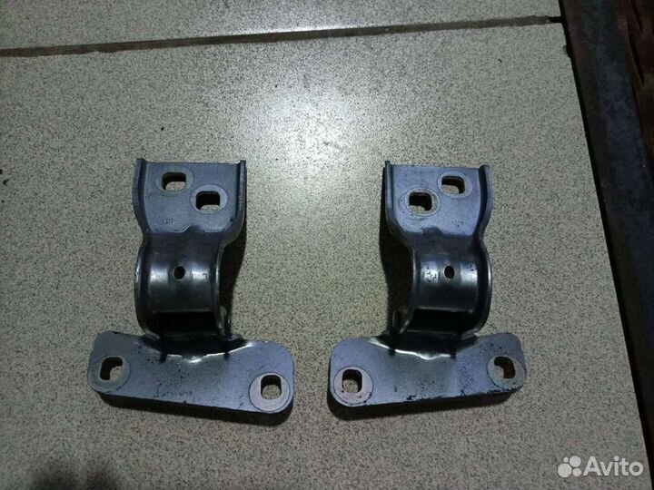 Петля двери багажника Opel Astra J Астра Дж