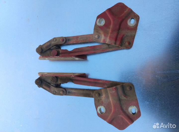 Петли капота Volkswagen Caddy 2004-2015