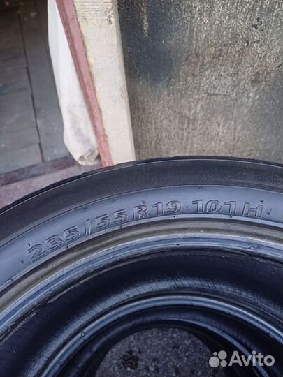 Kumho Crugen Premium KL33 235/55 R19