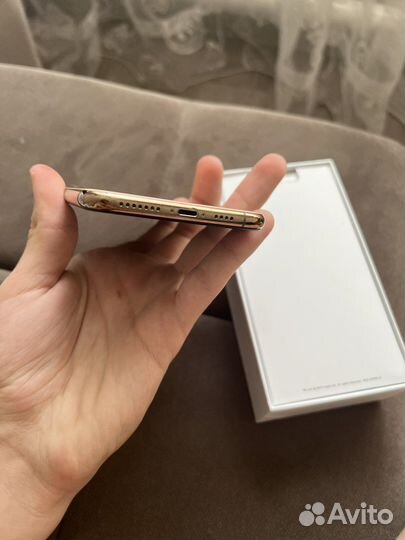 Телефон iPhone Xs max 64 gb