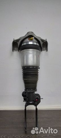 Пневмостойка Touareg / Audi Q7 передняя правая