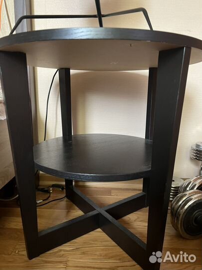 Журнальный столик со светильником