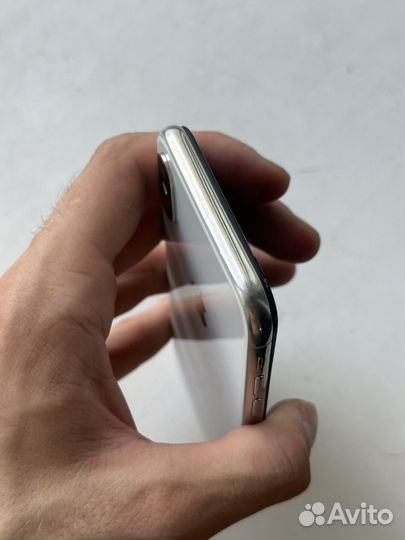 iPhone X, 64 ГБ