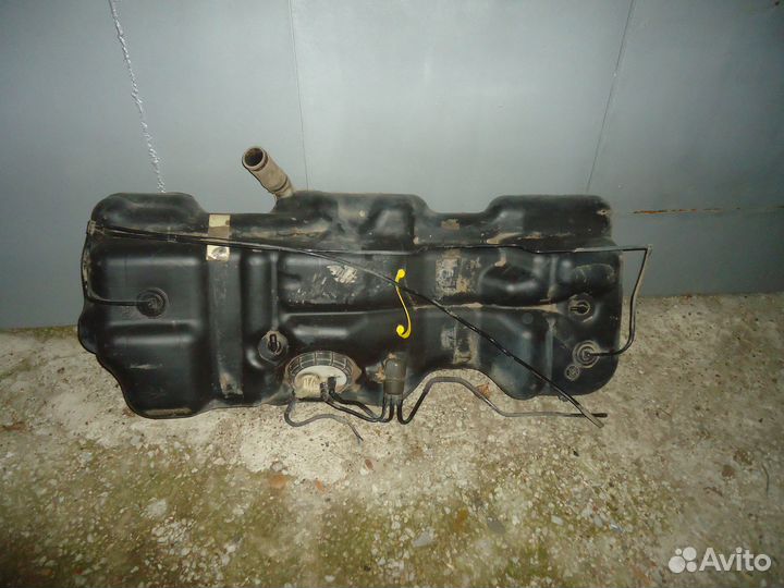 Крепление бензобака Chrysler Voyager 3 (1996-2001)