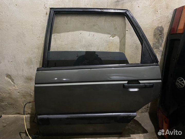 Дверь боковая задняя левая Volkswagen Passat B3