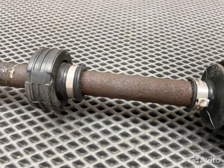 Привод (полуось) в сборе передний левый Honda