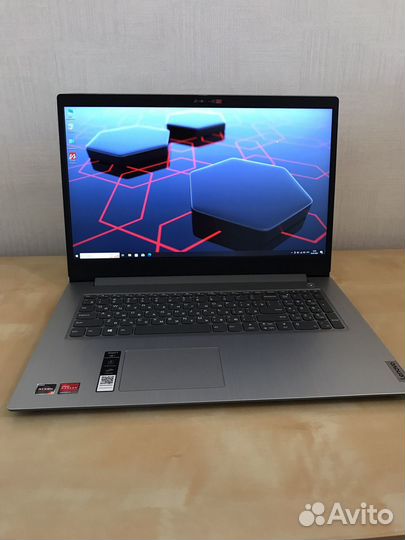 Lenovo ideapad 3 17дюймов IPS Full HD Ryzen 3