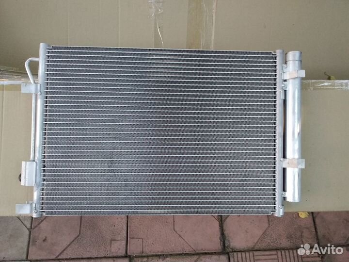 Hyundai Solaris радиатор кондиционера