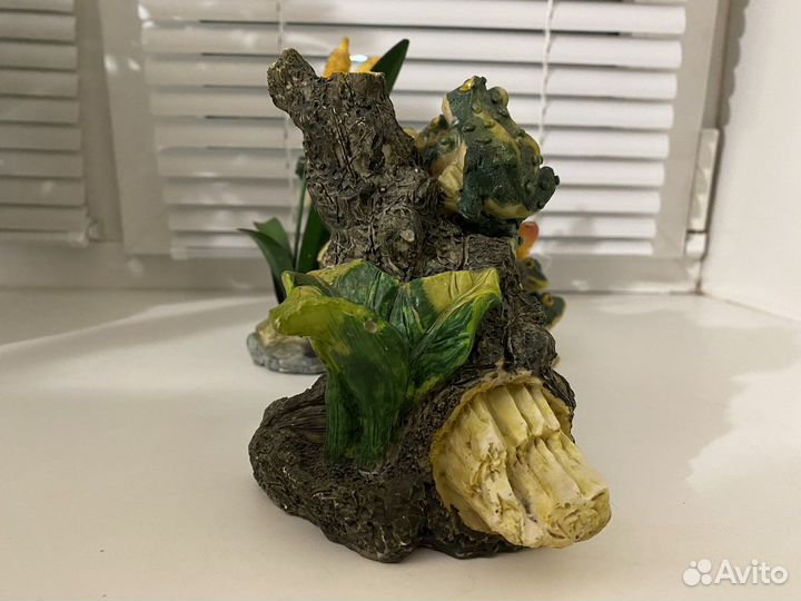 Садовое украшение дерево с лягушками