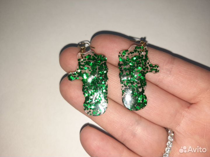 Серьги из эпоксидной смолы морские коньки