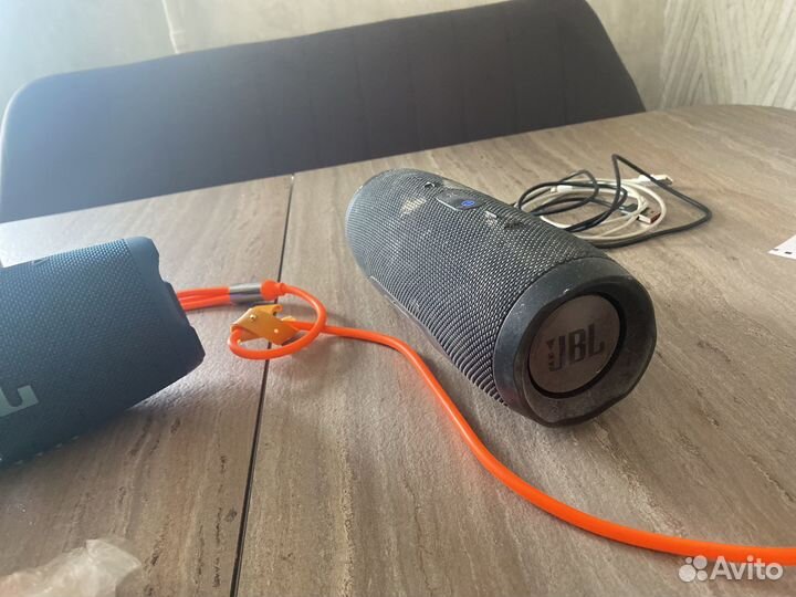 Колонка jbl charge 3 бу