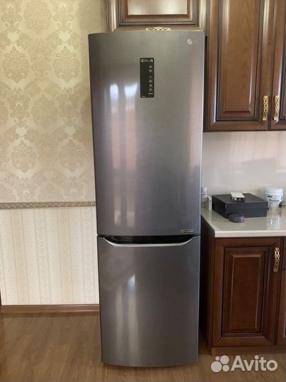 Холодильник новый
