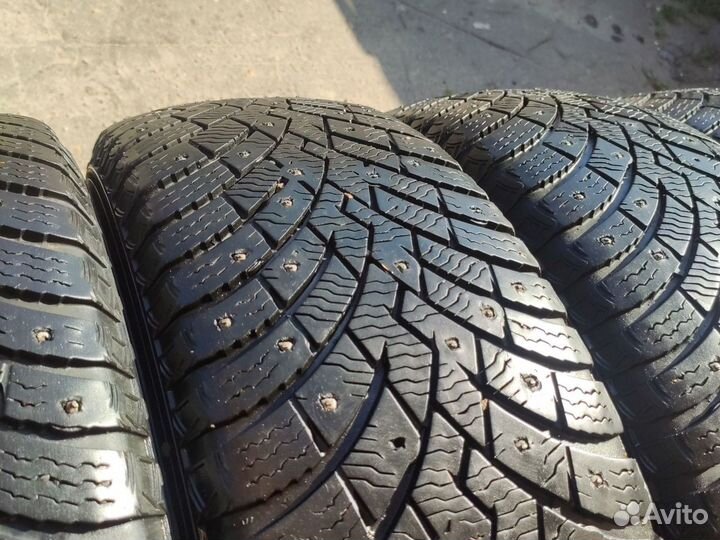 Pirelli Ice Zero 2 215/65 R17 103T