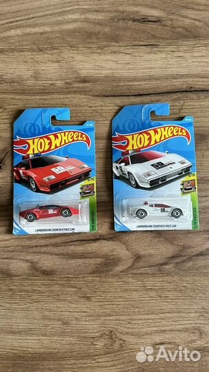 14 моделей HotWheels Lamborghini 1:64 + дисплей