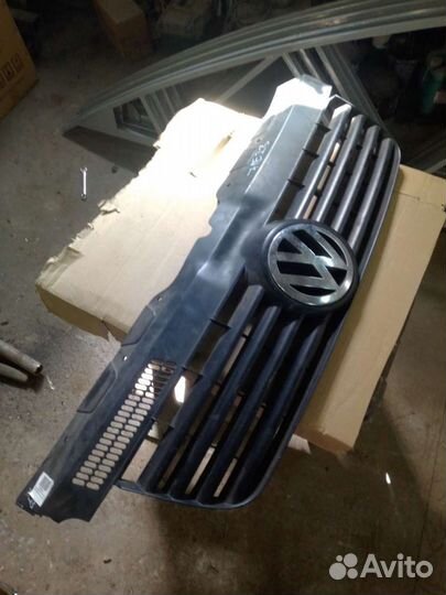 Решетка радиатора Фольксваген транспортер Т 5