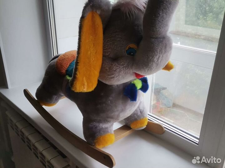 Слон игрушка-качеля