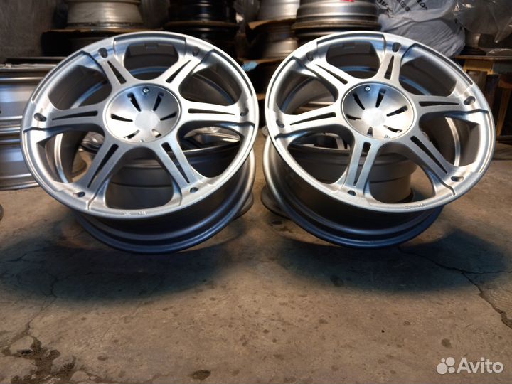 R17 Kosei 5 х 100 и 5 х 114.3