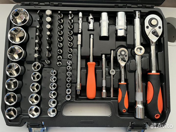 Набор инструментов 82 предмета (новый)