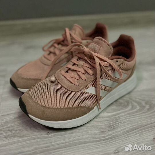 Кроссовки женские adidas run 70s