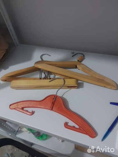 Вешалка для детской одежды