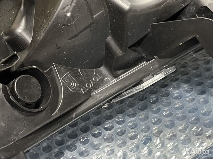 NEW фара левая Toyota RAV 4 50 оригинал